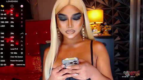 Snapshot of alluringnatalya chatting on 12-10-24, 06:44 Natalya Fox online show from 12-10-24, 06:44