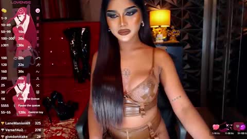 Snapshot of alluringnatalya chatting on 01-03-25, 10:41 Natalya Fox online show from 01-03-25, 10:41