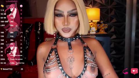 Snapshot of alluringnatalya chatting on 01-20-25, 08:30 Natalya Fox online show from 01-20-25, 08:30
