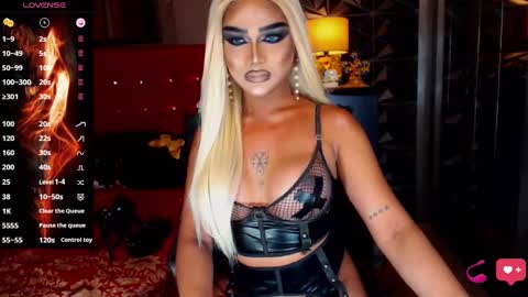 Snapshot of alluringnatalya chatting on 02-01-25, 06:00 Natalya Fox online show from 02-01-25, 06:00