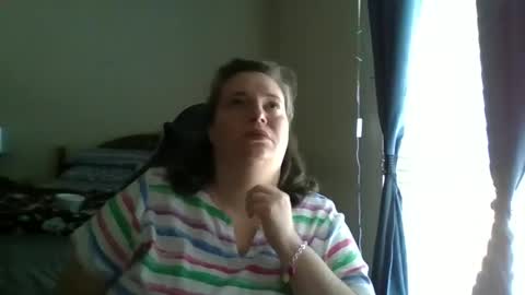 Snapshot of ally12334 chatting on 04-05-26, 05:43 ally12334 online show from 04-05-26, 05:43