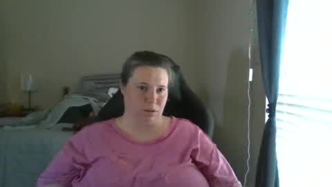 Snapshot of ally12334 chatting on 04-10-26, 11:42 ally12334 online show from 04-10-26, 11:42