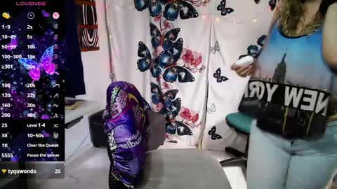 Snapshot of ally_sweety20_ chatting on 04-18-26, 04:44 Lina online show from 04-18-26, 04:44