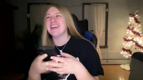 Snapshot of allyanalangel chatting on 01-24-25, 01:56 allyanalangel online show from 01-24-25, 01:56