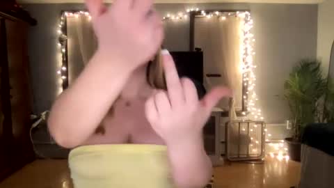 Snapshot of allyanalangel chatting on 02-01-25, 12:51 allyanalangel online show from 02-01-25, 12:51