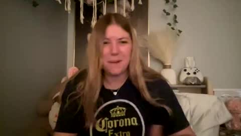 Snapshot of allyanalangel chatting on 02-02-25, 03:10 allyanalangel online show from 02-02-25, 03:10