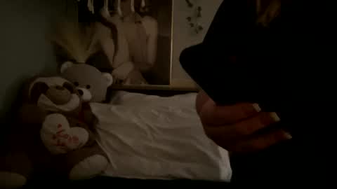 Snapshot of allyanalangel chatting on 02-07-25, 10:41 allyanalangel online show from 02-07-25, 10:41