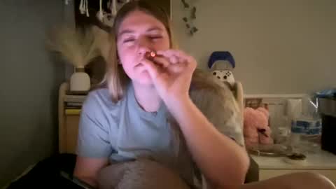 Snapshot of allyanalangel chatting on 02-11-25, 10:37 allyanalangel online show from 02-11-25, 10:37