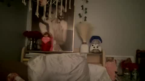 Snapshot of allyanalangel chatting on 02-16-25, 09:37 allyanalangel online show from 02-16-25, 09:37