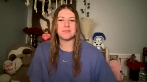 Snapshot of allyanalangel chatting on 02-16-25, 01:38 allyanalangel online show from 02-16-25, 01:38