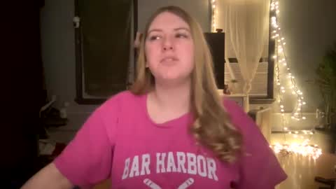 Snapshot of allyanalangel chatting on 02-20-25, 01:14 allyanalangel online show from 02-20-25, 01:14