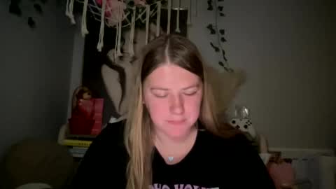 Snapshot of allyanalangel chatting on 03-03-25, 06:48 allyanalangel online show from 03-03-25, 06:48