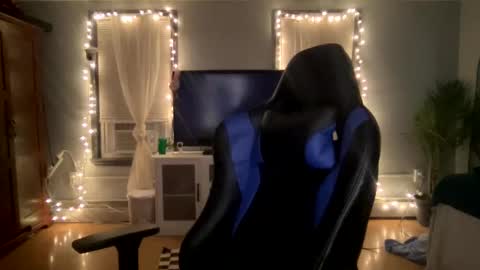 Snapshot of allyanalangel chatting on 03-09-25, 08:18 allyanalangel online show from 03-09-25, 08:18