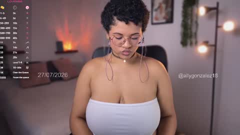 Snapshot of allygonzalez18 chatting on 07-27-26, 10:22 Ally online show from 07-27-26, 10:22
