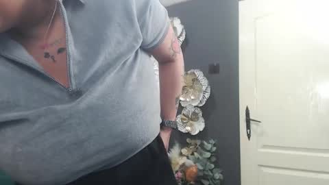         online show from 03-26-26, 07:52