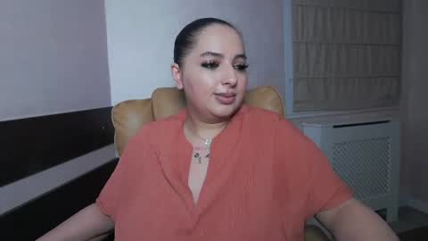 Snapshot of allyiah chatting on 06-24-26, 07:02 online show from 06-24-26, 07:02
