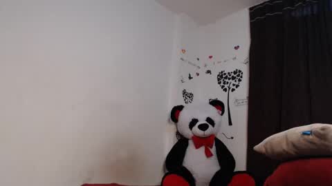 Snapshot of allyka_transsm chatting on 12-13-24, 08:15 Allyka online show from 12-13-24, 08:15