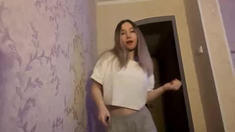 Snapshot of allynmckinnell chatting on 02-19-26, 02:46 Trisha online show from 02-19-26, 02:46