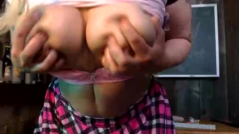 Snapshot of allys_secret chatting on 04-08-26, 07:19 Call me Ally online show from 04-08-26, 07:19