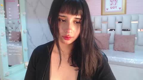 Snapshot of allyssa_bellini_s chatting on 10-02-25, 08:38 Allysa online show from 10-02-25, 08:38