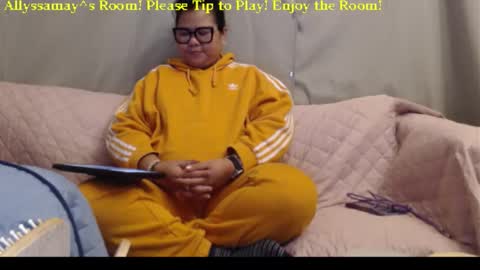 Allyssamay online show from 11-18-25, 03:23