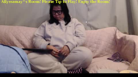 Allyssamay online show from 11-24-25, 03:17