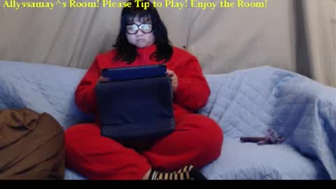 Allyssamay online show from 02-05-26, 03:33