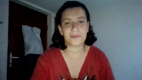 Snapshot of alma_amy chatting on 05-06-26, 08:47 Alma online show from 05-06-26, 08:47