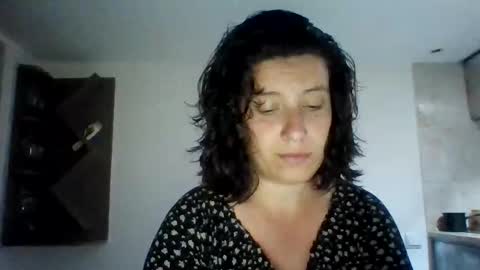 Snapshot of alma_amy chatting on 05-07-26, 08:36 Alma online show from 05-07-26, 08:36