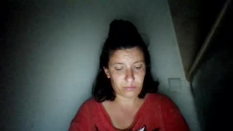 Snapshot of alma_amy chatting on 06-13-26, 09:35 Alma online show from 06-13-26, 09:35