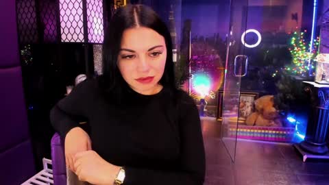 Snapshot of alma_pearl chatting on 10-23-25, 05:18 Alma online show from 10-23-25, 05:18