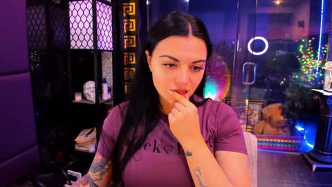 Snapshot of alma_pearl chatting on 11-20-25, 06:57 Alma online show from 11-20-25, 06:57