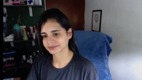 Snapshot of alma_sweet chatting on 10-24-25, 01:29 Arhantxa online show from 10-24-25, 01:29