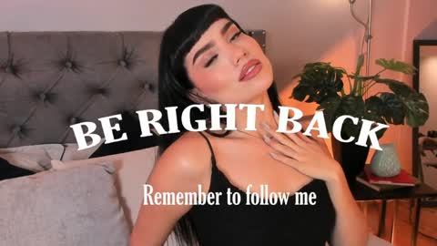 Mia online show from 04-08-26, 12:38