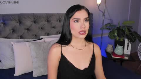 Snapshot of almablaze chatting on 05-15-26, 02:46 Mia online show from 05-15-26, 02:46