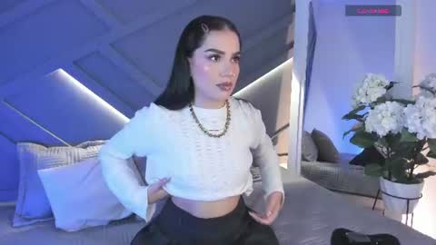 Snapshot of almablaze chatting on 06-15-26, 02:41 Mia online show from 06-15-26, 02:41