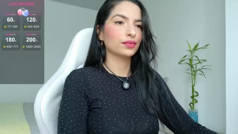 Snapshot of almatease chatting on 05-08-26, 02:11 Alma online show from 05-08-26, 02:11
