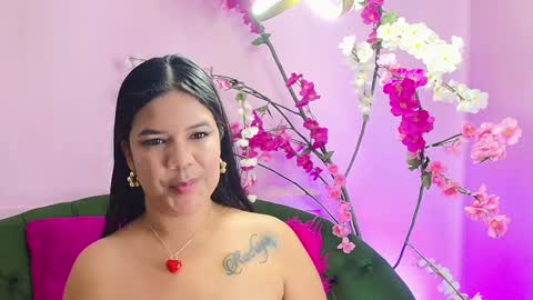 ALMENDRAEVANS online show from 01-25-25, 02:36