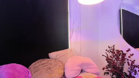 ALMENDRAEVANS online show from 02-07-25, 03:19