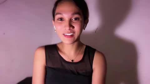 Snapshot of almighty_mariaax chatting on 05-10-26, 10:20 larah online show from 05-10-26, 10:20