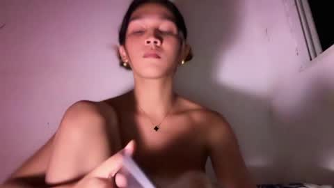 Snapshot of almighty_mariaax chatting on 05-19-26, 12:33 larah online show from 05-19-26, 12:33