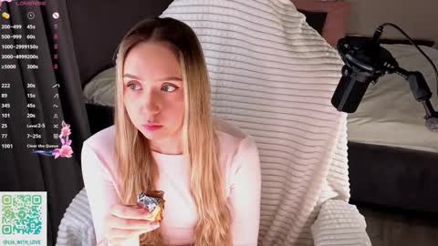 Lia online show from 02-14-26, 01:13