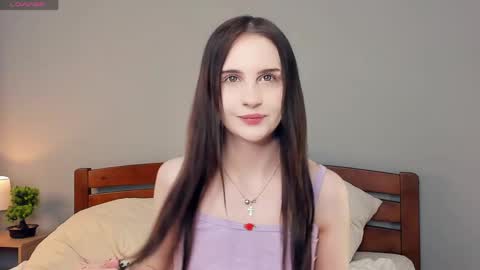 Snapshot of alonareinicke chatting on 05-27-26, 07:11 Alona online show from 05-27-26, 07:11