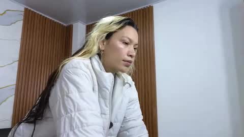 alonddra_tay online show from 04-27-26, 11:30