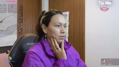 Snapshot of alonddra_tay chatting on 06-10-26, 12:04 alonddra_tay online show from 06-10-26, 12:04