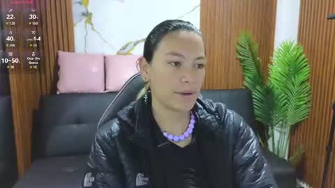 Snapshot of alonddra_tay chatting on 06-28-26, 11:49 alonddra_tay online show from 06-28-26, 11:49