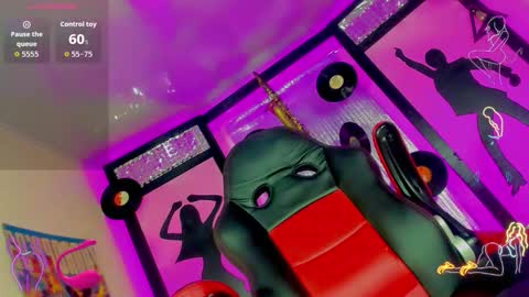 Snapshot of alondra_campbell chatting on 10-28-25, 03:21 alondra_campbell online show from 10-28-25, 03:21