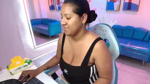 Alondra  online show from 11-16-25, 03:34