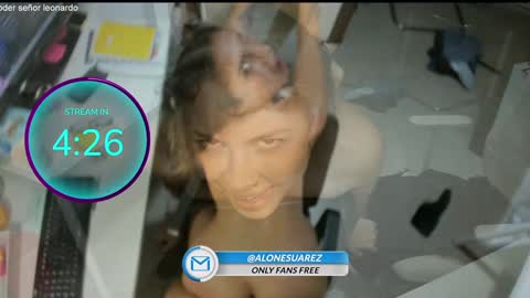 Alondra Suarez online show from 10-24-25, 04:36
