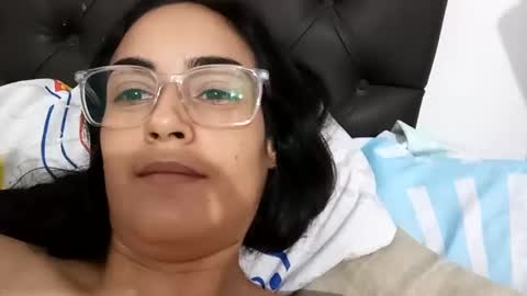 Snapshot of alondracc chatting on 10-09-25, 04:21 Contreras online show from 10-09-25, 04:21